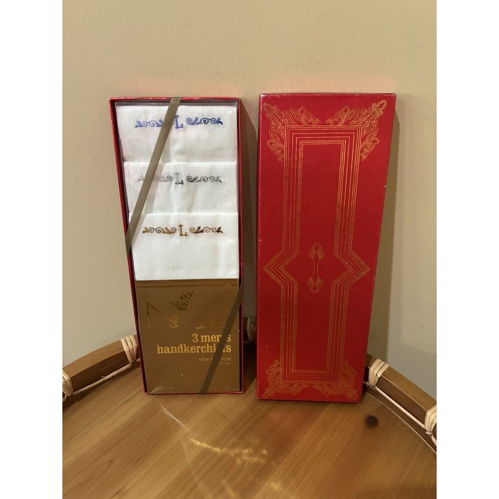 NIB Vintage John Weitz Men’s Handkerchiefs Classic Letter L